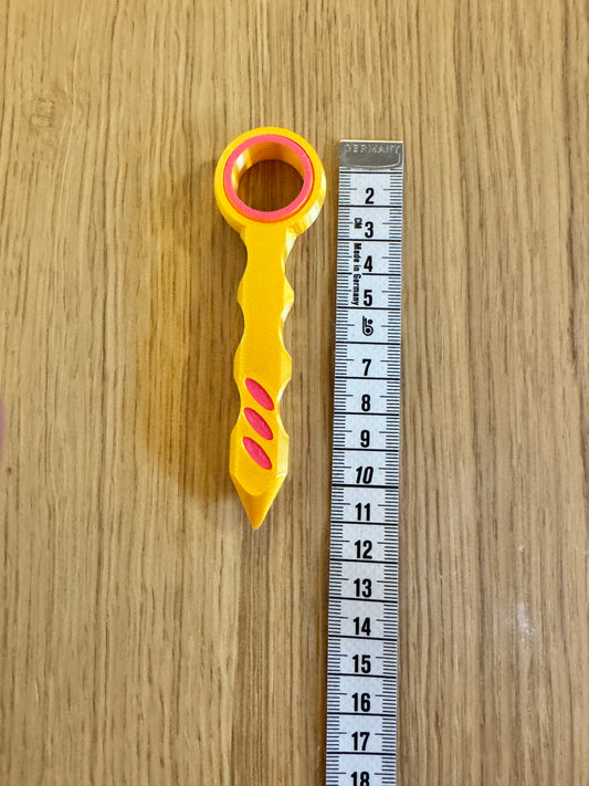 Finger spinner